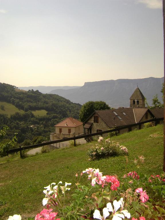 Gite Le Cerf De Belledonne Sainte-Agnes  Bagian luar foto